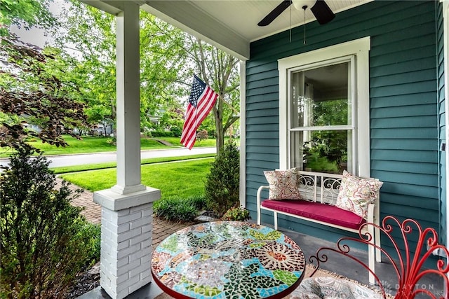 206 Wright Ave, Lebanon, OH 45036 - porch featuring a ceiling fan and a yard