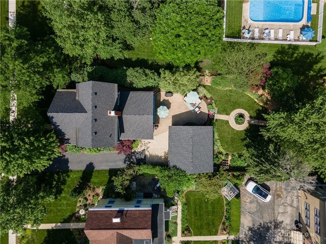 206 Wright Ave, Lebanon, OH 45036 - drone / aerial view of a pool area