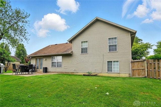 432 Applegate Rd, Englewood, OH 45322 - back of house featuring a patio