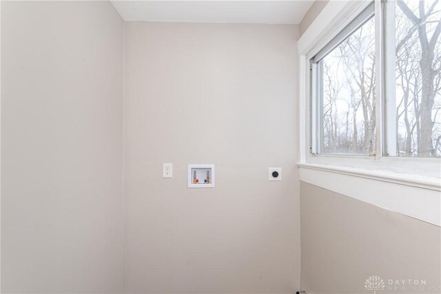 4370 Dayton Liberty Rd, Dayton, OH 45417 - laundry room with hookup for an electric dryer and washer hookup