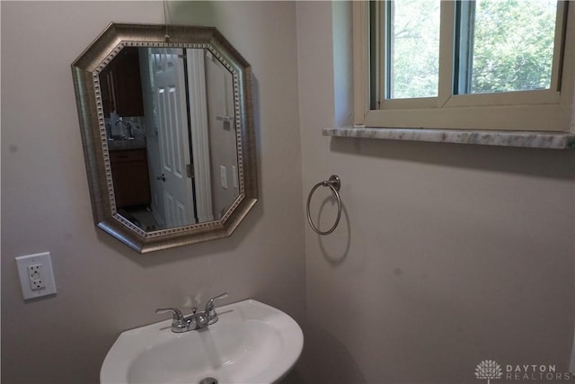 10520 Grand Vista Dr, Dayton, OH 45458 - bathroom featuring a sink