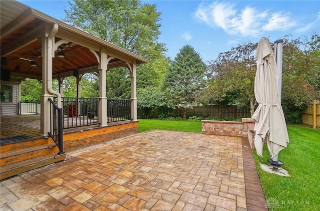 220 Fivepines Ct, Englewood, OH 45315 - view of patio featuring ceiling fan and a wooden deck