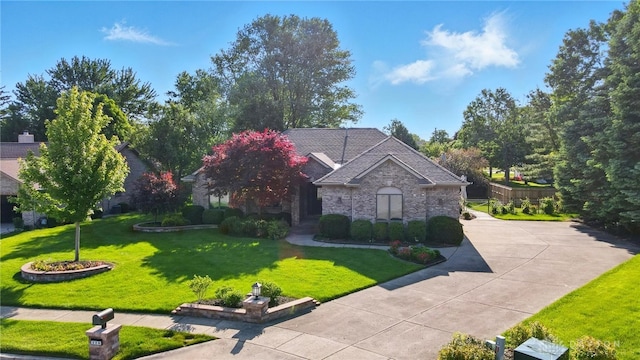 220 Fivepines Ct, Englewood, OH 45315 - view of front of house with a front lawn