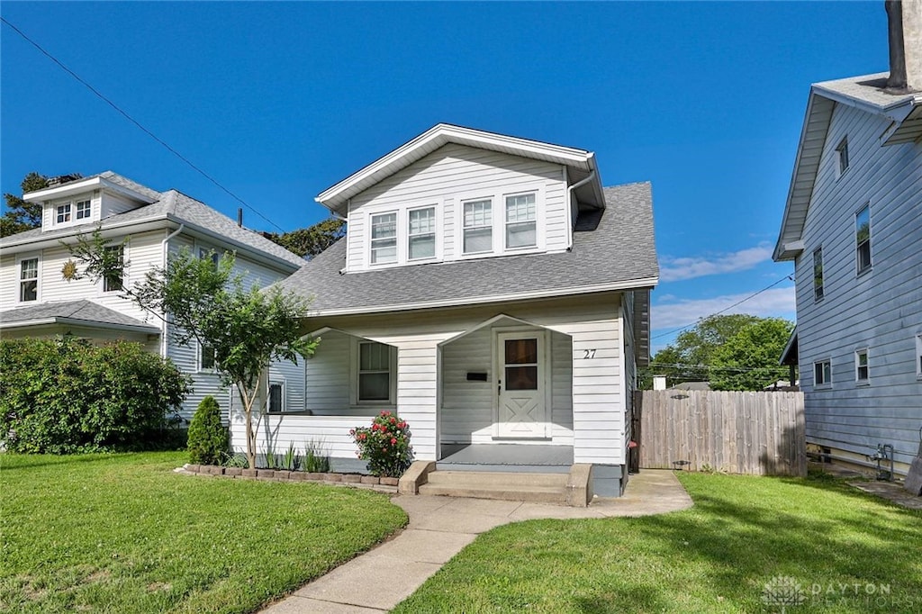 27 S Quentin Ave, Dayton, OH 45403 - view of front facade featuring a shingled roof and a porch