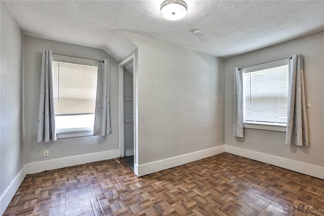 27 S Quentin Ave, Dayton, OH 45403 - spare room featuring a textured ceiling and baseboards