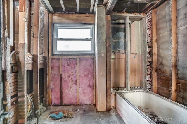 133 Bircher Ave, Dayton, OH 45403 - bathroom featuring a tub