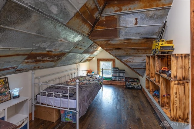25 La Belle St, Dayton, OH 45403 - bedroom featuring wood finished floors and lofted ceiling