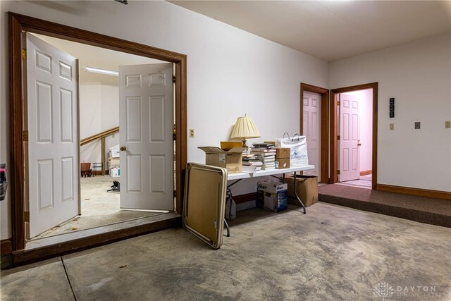 514 Shambord Cir, Kettering, OH 45429 - office featuring carpet floors and baseboards