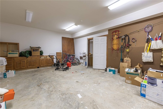 514 Shambord Cir, Kettering, OH 45429 - view of garage