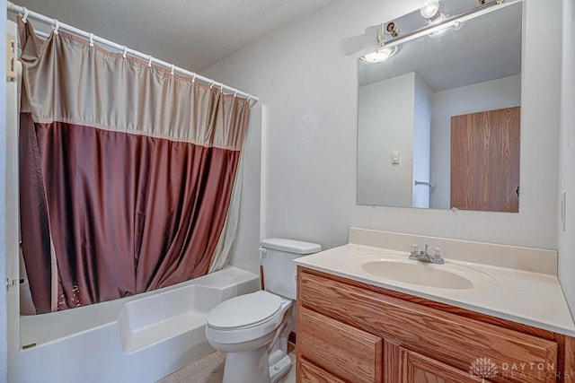 6423 Howe Rd, Middletown, OH 45042 - full bathroom with vanity, toilet, and shower / bath combination with curtain