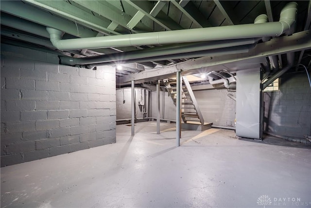 1533 Weaver St, Dayton, OH 45417 - unfinished below grade area featuring stairway