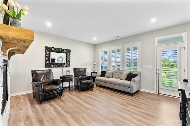 4978 Renaissance Park Dr, Middletown, OH 45005 - living area with light wood-type flooring, baseboards, and recessed lighting