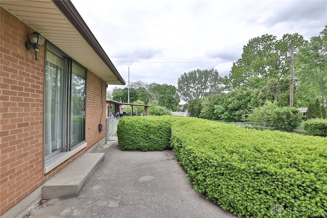 300 Magnolia Ave, Englewood, OH 45322 - view of yard
