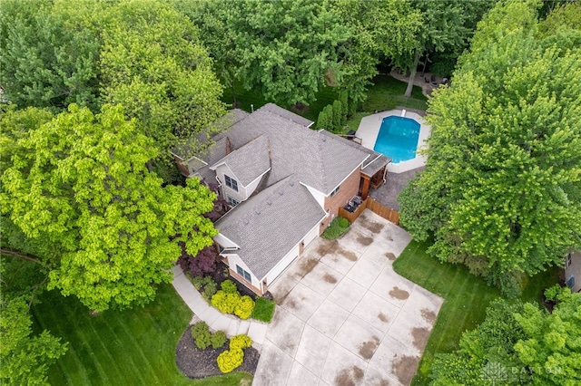 7607 Stone Ridge Dr, Springboro, OH 45066 - aerial view of property and surrounding area featuring a pool