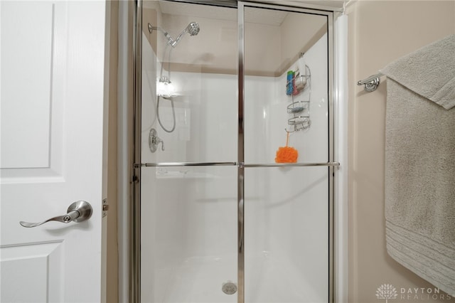 7607 Stone Ridge Dr, Springboro, OH 45066 - bathroom with a stall shower