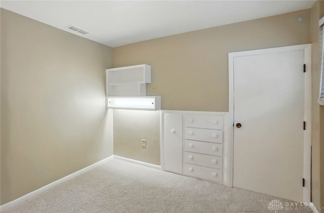 450 Ridgewood Ave, Oakwood, OH 45409 - unfurnished bedroom featuring carpet flooring and baseboards