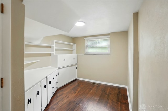 450 Ridgewood Ave, Oakwood, OH 45409 - spacious closet featuring dark wood finished floors