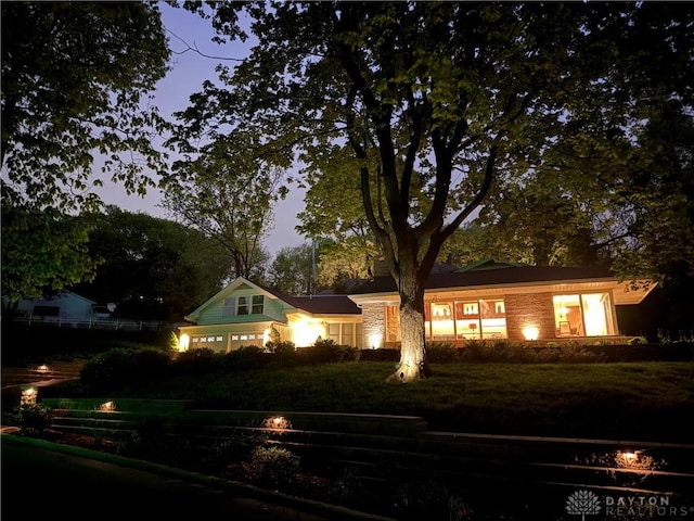 450 Ridgewood Ave, Oakwood, OH 45409 - view of front of home