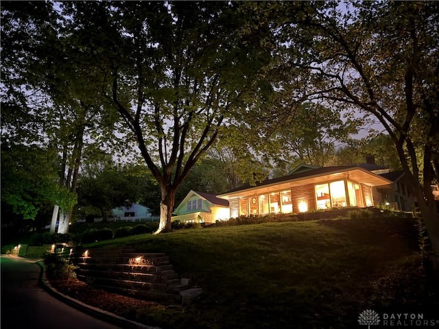 450 Ridgewood Ave, Oakwood, OH 45409 - view of front of house featuring a front yard