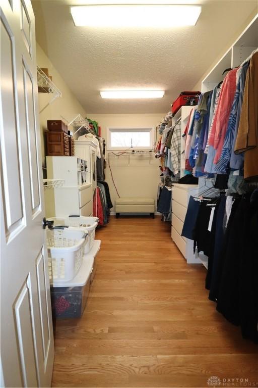 9543 Hacker Farm Ln, Centerville, OH 45458 - spacious closet with light wood finished floors