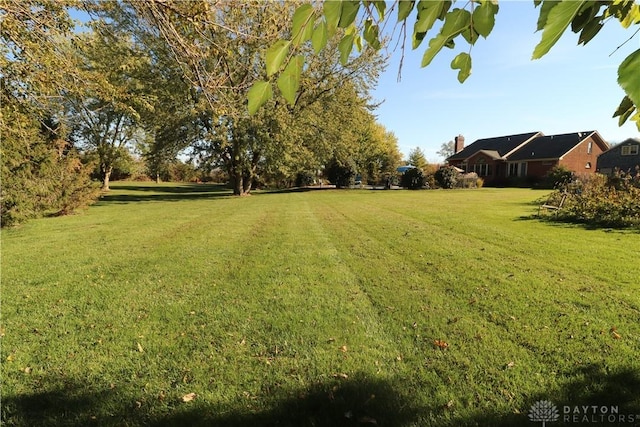 9543 Hacker Farm Ln, Centerville, OH 45458 - view of grassy yard
