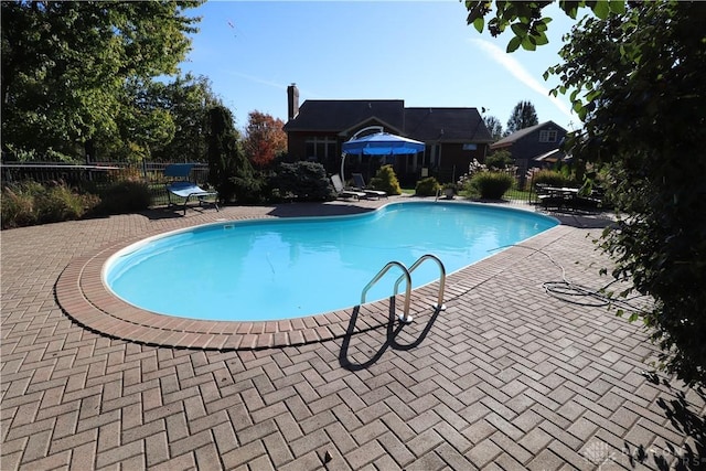 9543 Hacker Farm Ln, Centerville, OH 45458 - view of swimming pool with a patio area
