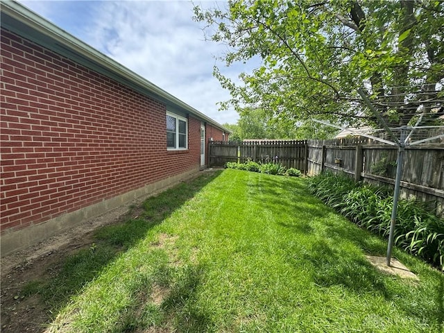 326 Little League Dr, Eaton, OH 45320 - view of yard