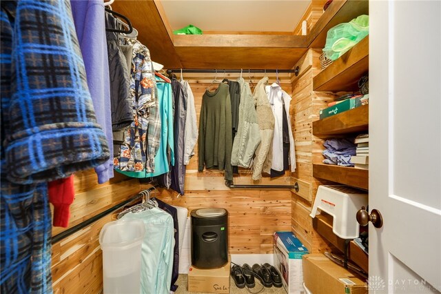1809 Shroyer Rd, Oakwood, OH 45419 - view of spacious closet