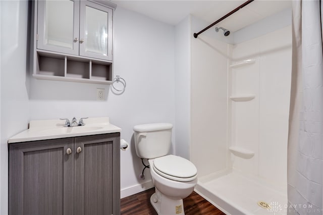 1809 Shroyer Rd, Oakwood, OH 45419 - bathroom with vanity, wood finished floors, and curtained shower