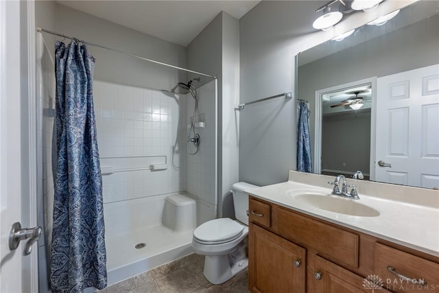 6265 Amberley Ct, Liberty Twp, OH 45044 - full bath featuring vanity, curtained shower, toilet, and a ceiling fan