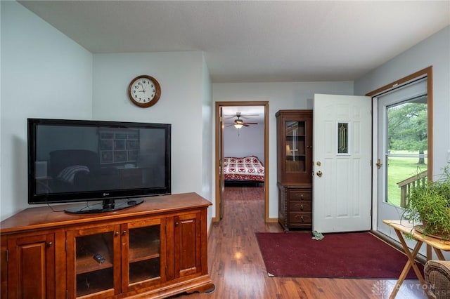 1646 Bell Hollow Rd, Hillsboro, OH 45133 - living room with wood finished floors and ceiling fan