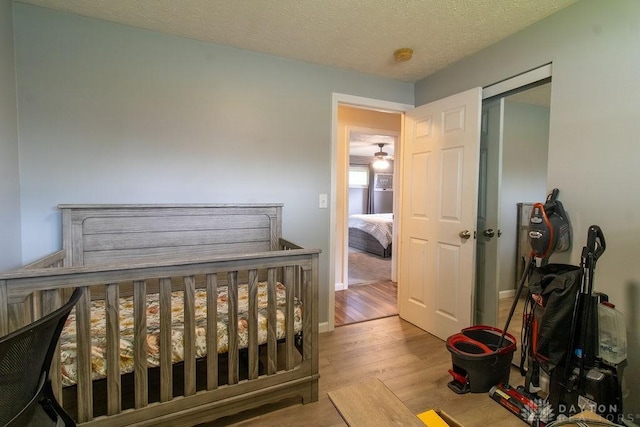 5864 Beecham Dr, Huber Heights, OH 45324 - bedroom featuring wood finished floors, baseboards, and a closet