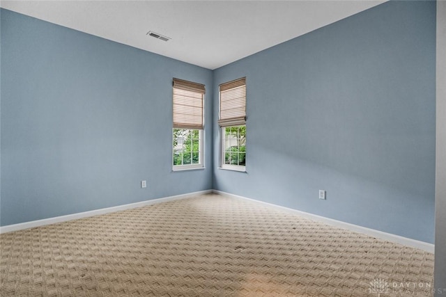 325 Bending Branch Ln, Miamisburg, OH 45342 - carpeted spare room featuring baseboards