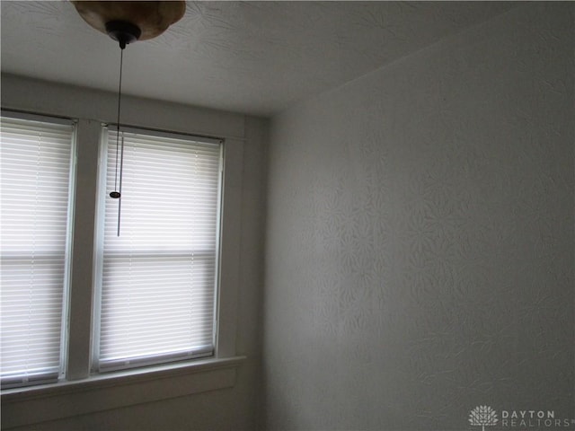 2455 Catalpa Dr, Dayton, OH 45406 - view of empty room
