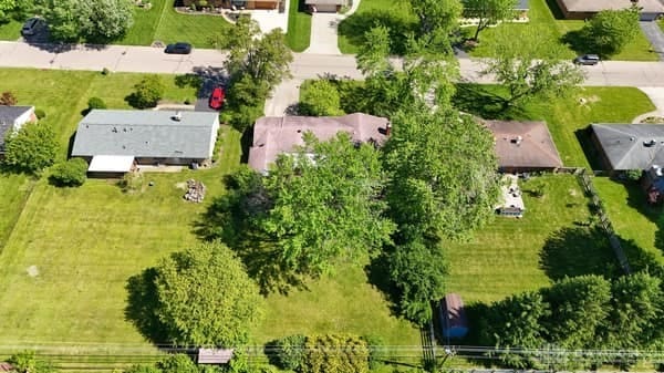 1108 Donson Dr, Kettering, OH 45429 - aerial perspective of suburban area