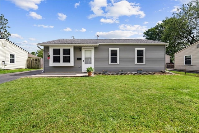 1385 Kylemore Dr, Xenia, OH 45385 - view of front facade