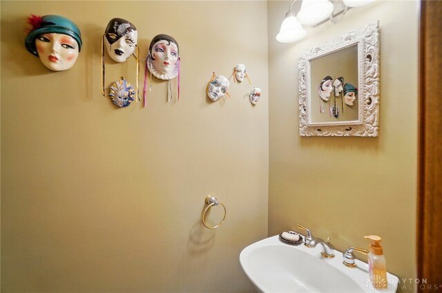 1403 Timshel St, Sugarcreek Township, OH 45440 - bathroom featuring a sink