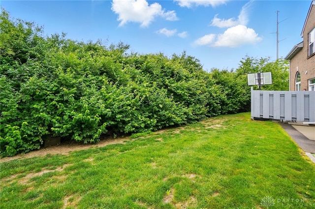 9235 Great Lakes Cir, Washington Twp, OH 45458 - view of grassy yard