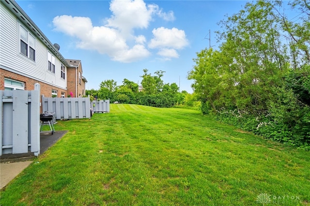 9235 Great Lakes Cir, Washington Twp, OH 45458 - view of yard