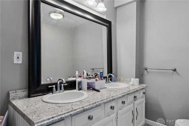 2089 Clearview Dr, Bellbrook, OH 45305 - bathroom featuring double vanity