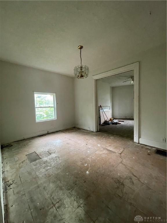 404 Oxford Ave, Dayton, OH 45402 - photo 3