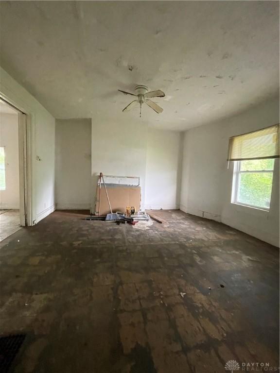 404 Oxford Ave, Dayton, OH 45402 - photo 4