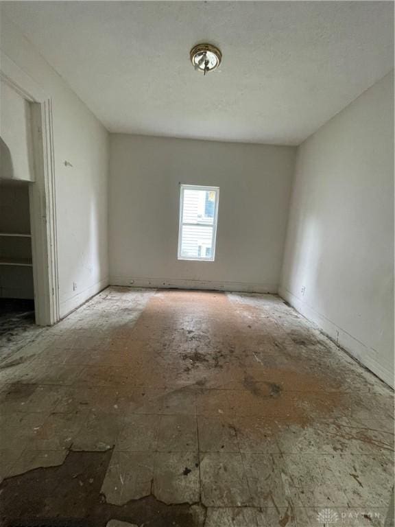 404 Oxford Ave, Dayton, OH 45402 - photo 5
