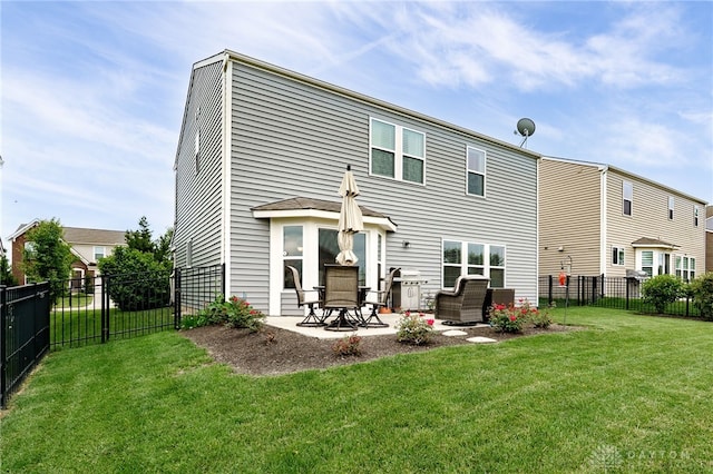 148 Oasis Ct, Springboro, OH 45066 - rear view of house with a patio area
