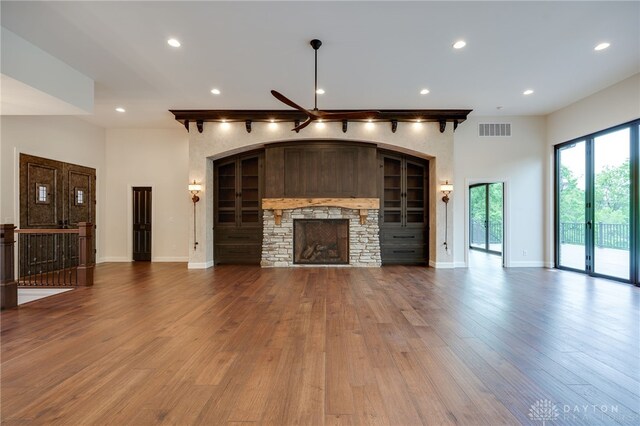 6481 Stagecoach Way, Liberty Twp, OH 45011 - unfurnished living room with a ceiling fan, plenty of natural light, recessed lighting, and wood finished floors