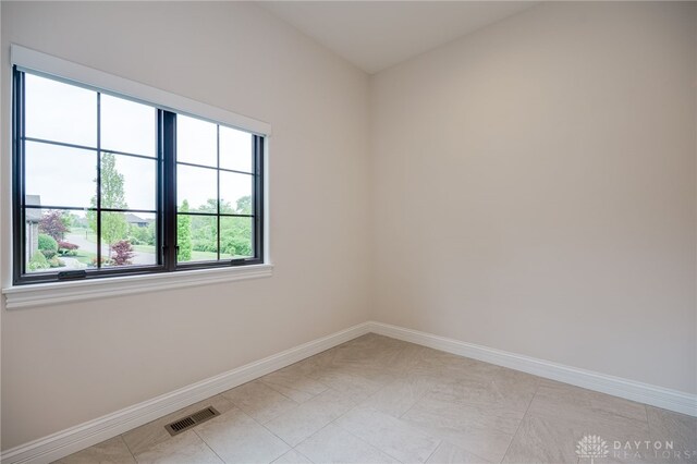 6481 Stagecoach Way, Liberty Twp, OH 45011 - unfurnished room featuring baseboards