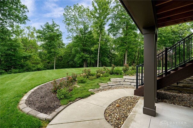 6481 Stagecoach Way, Liberty Twp, OH 45011 - view of green lawn with stairs