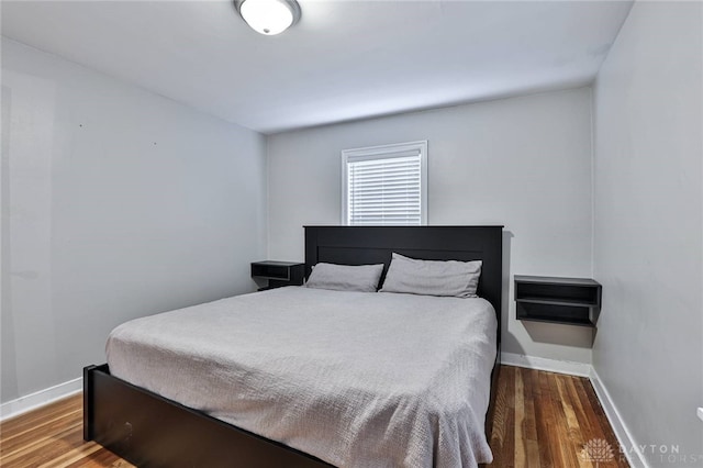 407 Claranna Ave, Oakwood, OH 45419 - bedroom with wood finished floors and baseboards