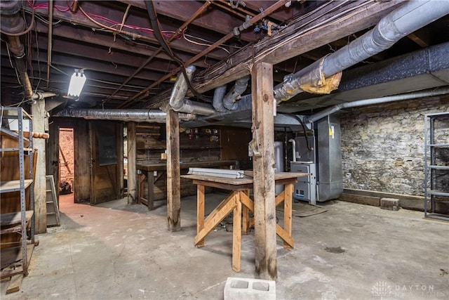 1628 E 5th St, Dayton, OH 45403 - unfinished below grade area with heating unit