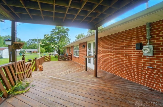 144 Tuxworth Rd, Dayton, OH 45458 - view of wooden terrace